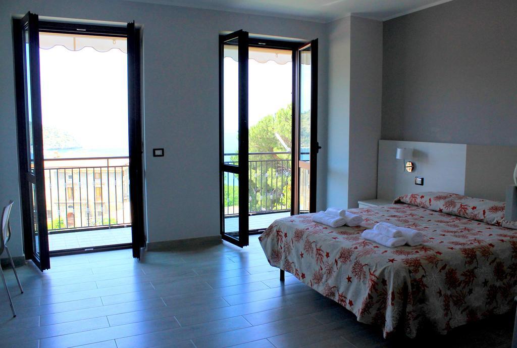 Meuble Leonetti Bed & Breakfast Centola Bagian luar foto