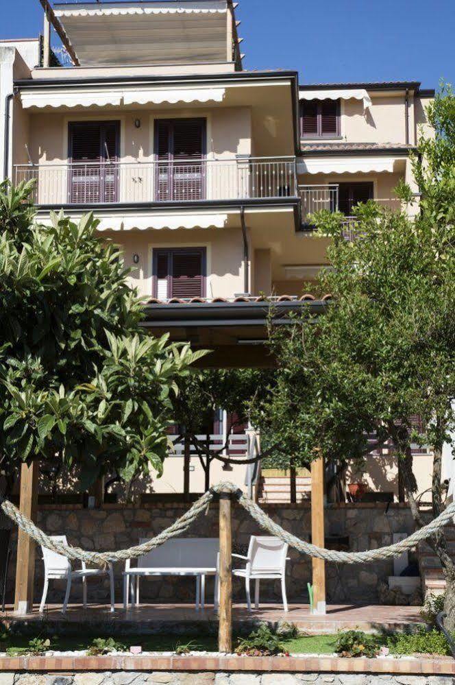 Meuble Leonetti Bed & Breakfast Centola Bagian luar foto